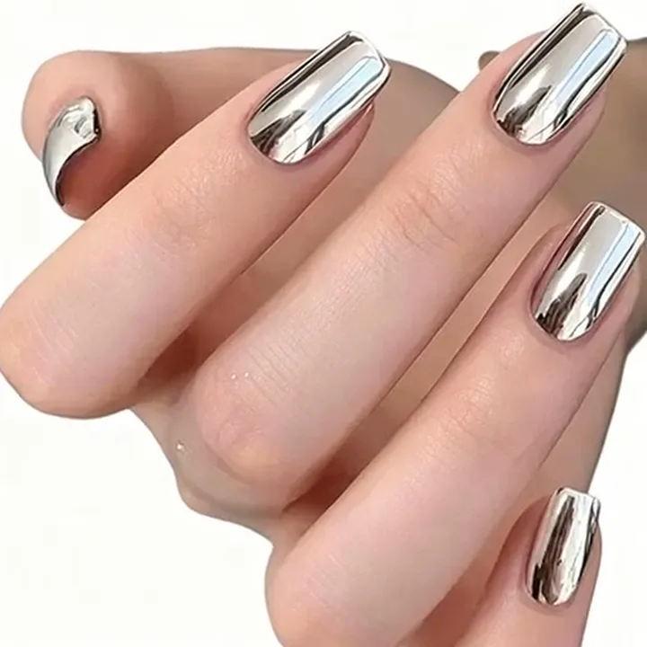 Mirror Silvery Metallic Nail Polish
